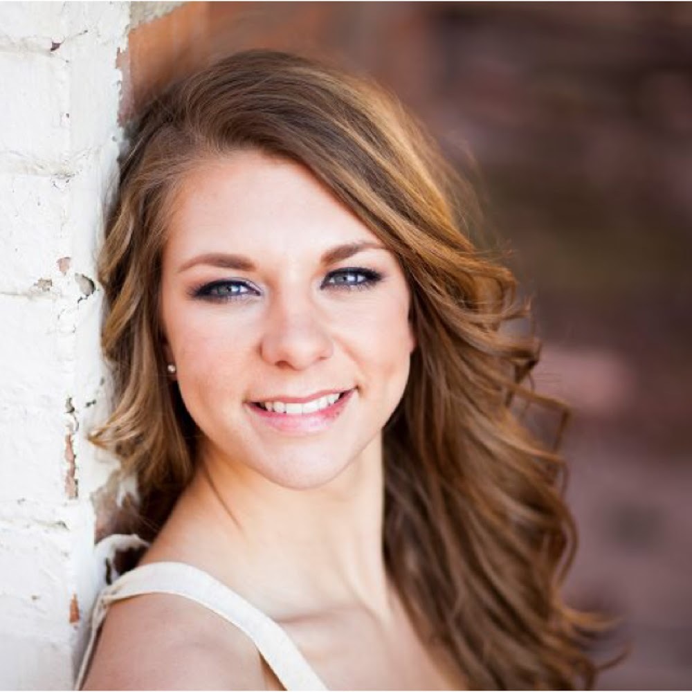 Meet your Posher, Caitlin